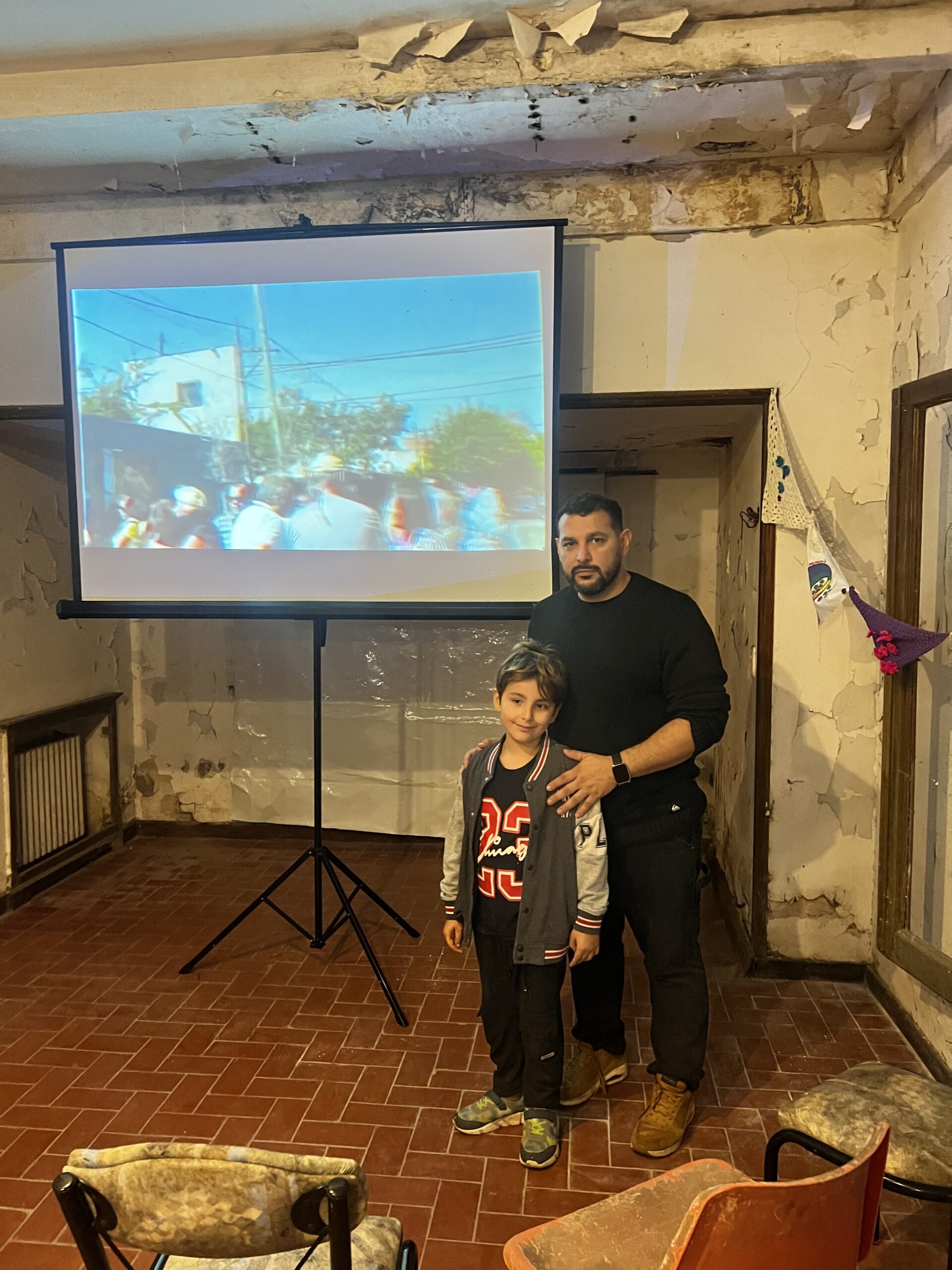 Memoria I Indicoop proyectado ante el público en la Quinta de Funes