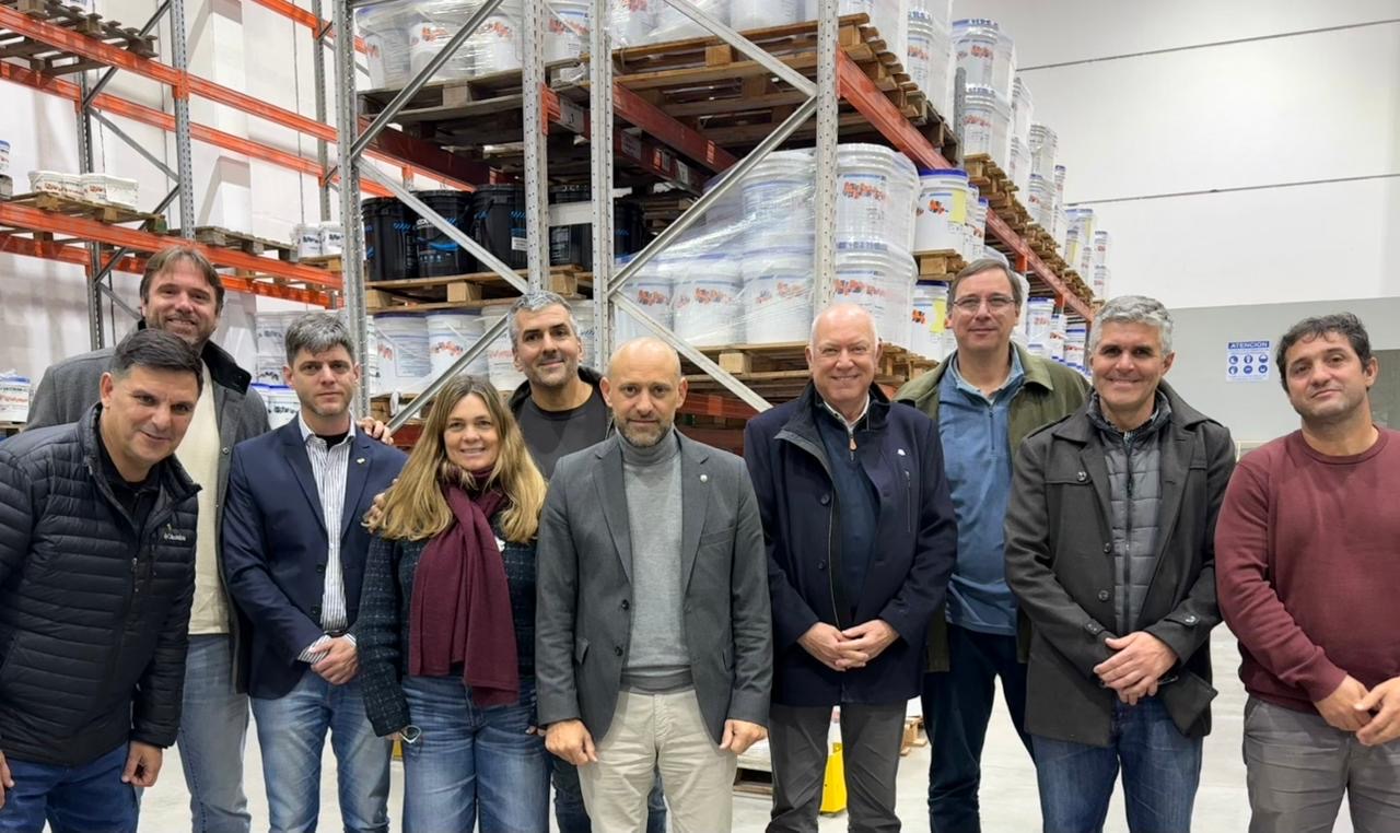 Autoridades y la Unión Industrial de Roldán por el desarrollo productivo