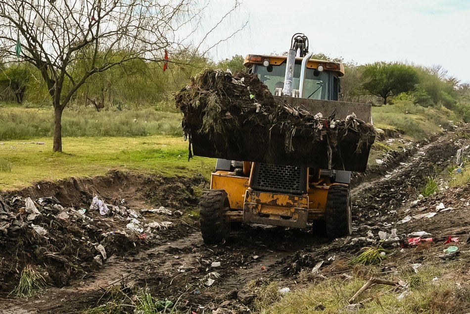 Rosario intensifica el mantenimiento preventivo de zanjones y desagües ante la llegada de El Niño
