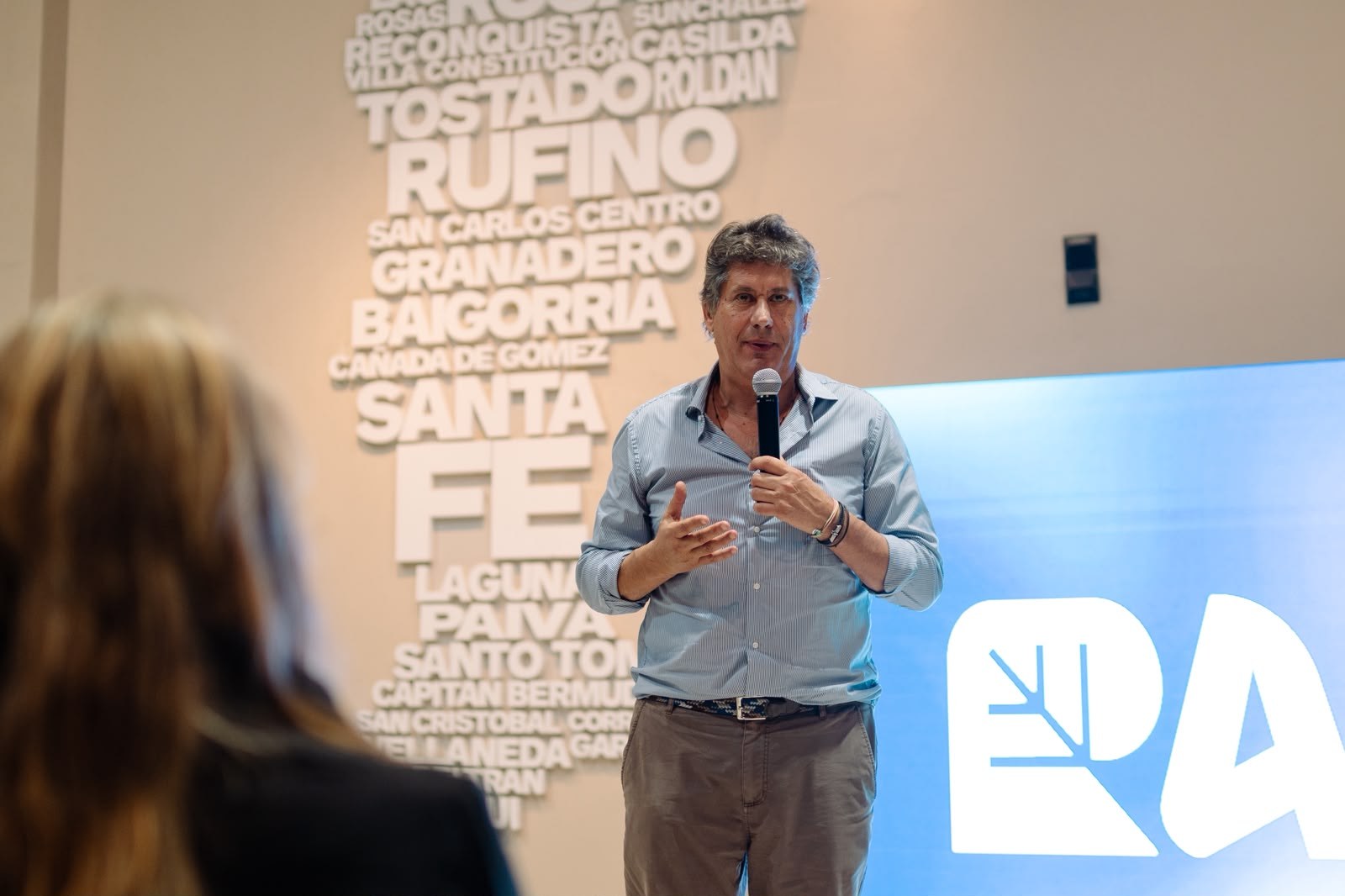 Nace RAÍS: más de 200 dirigentes santafesinos lanzaron un nuevo espacio político